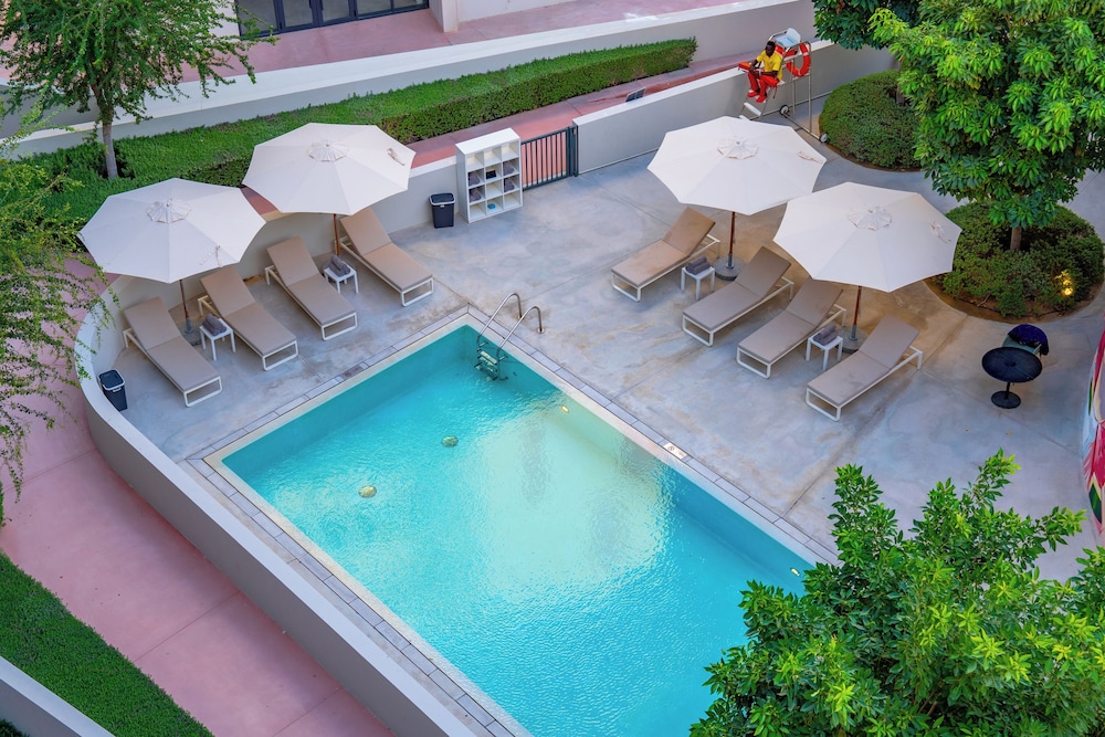 Nest Hotel Aljada 50/53