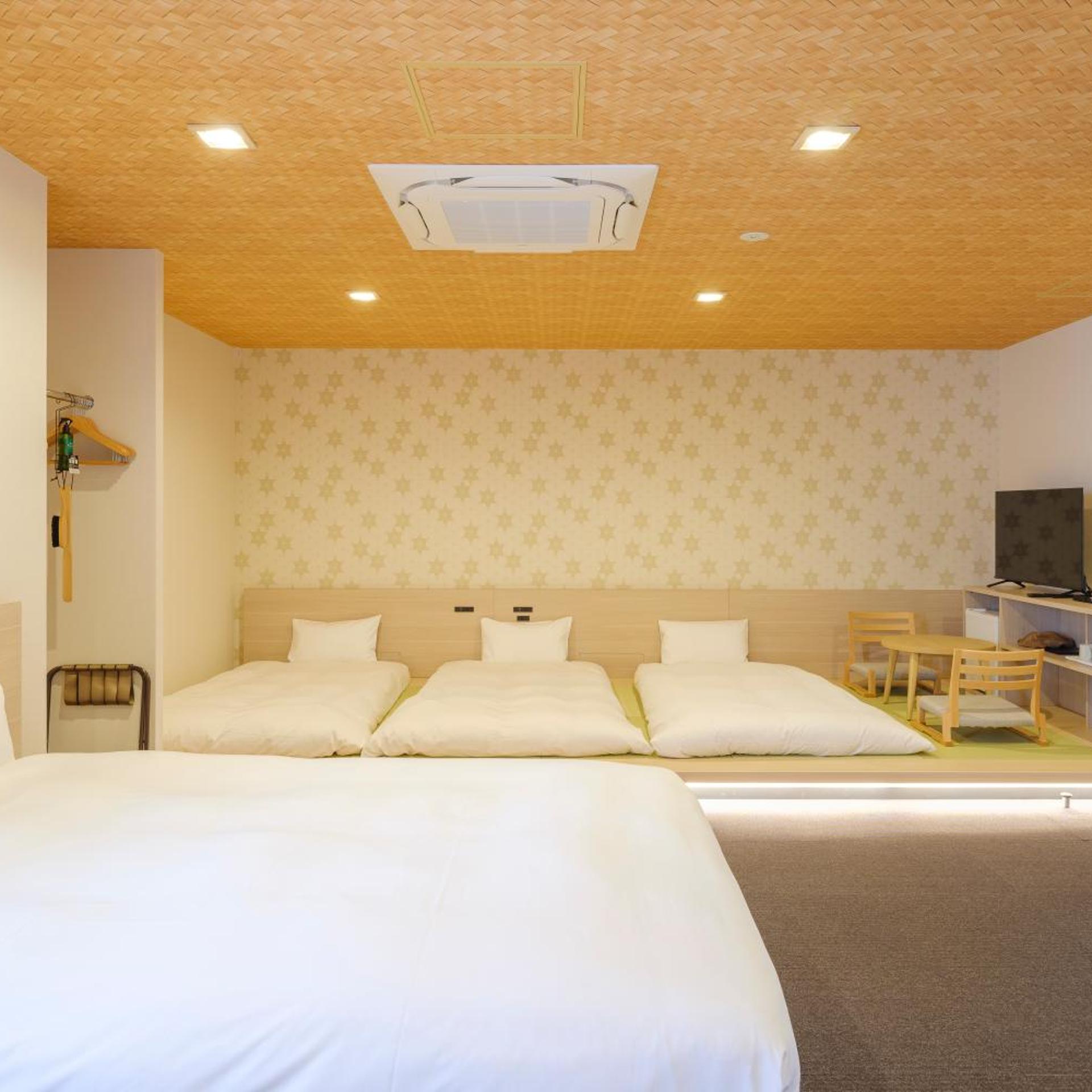 Japanese, Deluxe, Twin Beds