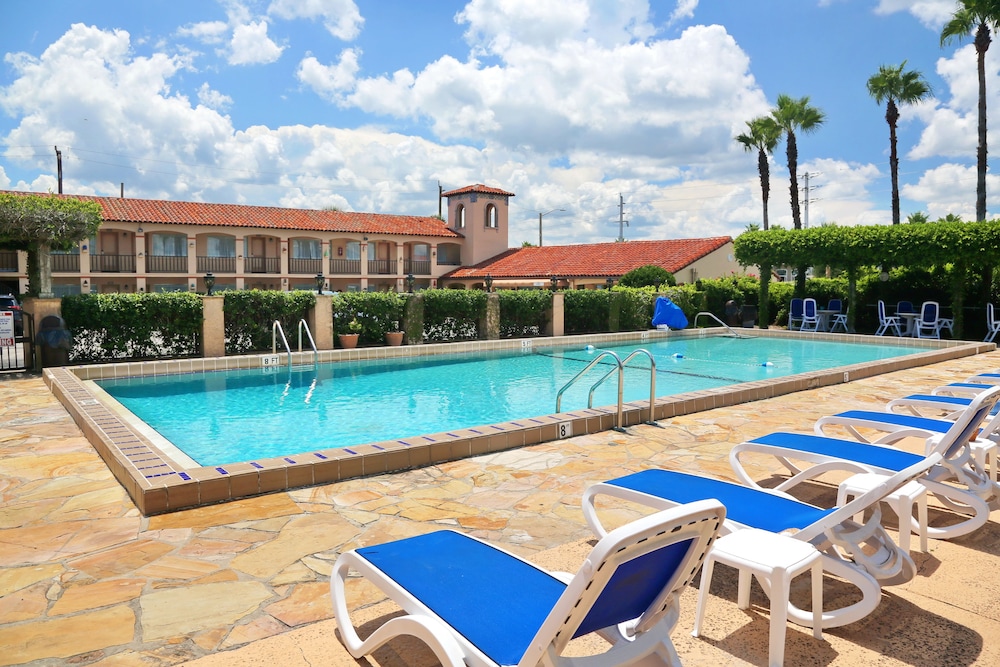 La Fiesta Ocean Inn And Suites 46/50