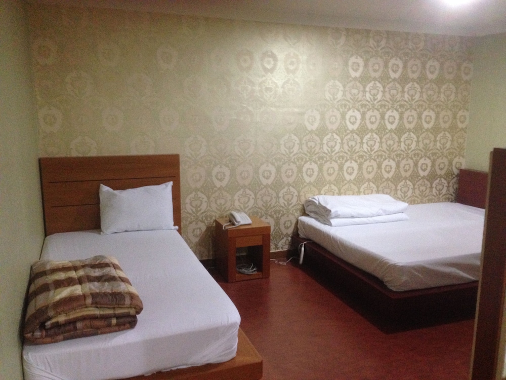 Goodstay Herotel 11/28