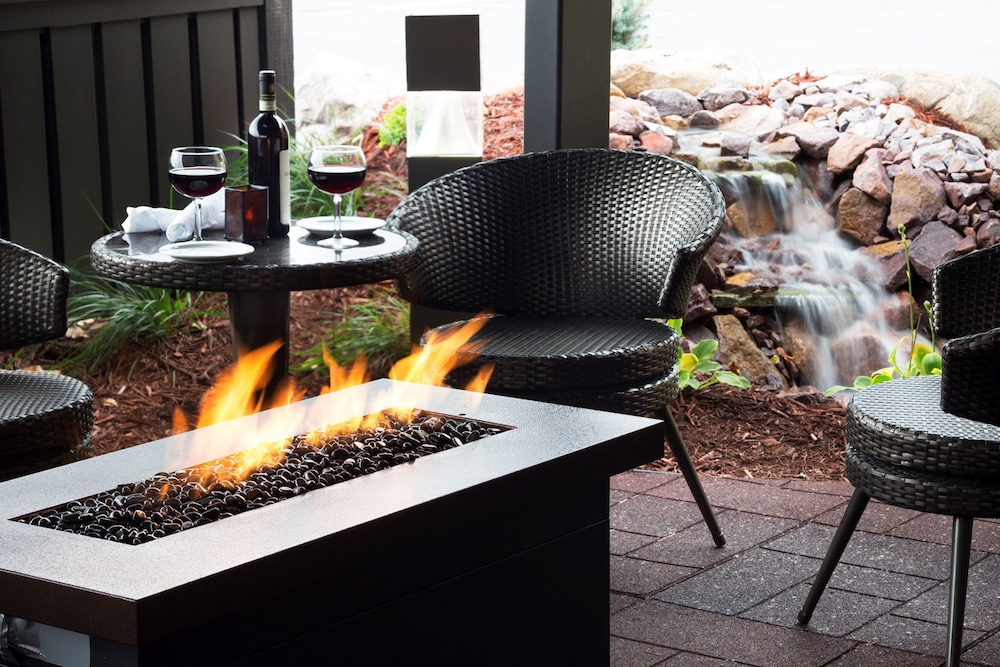 Doubletree By Hilton Roseville Minneapolis 32/40