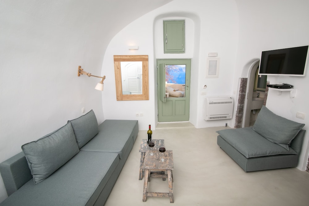 Opsis Cave House 10/26