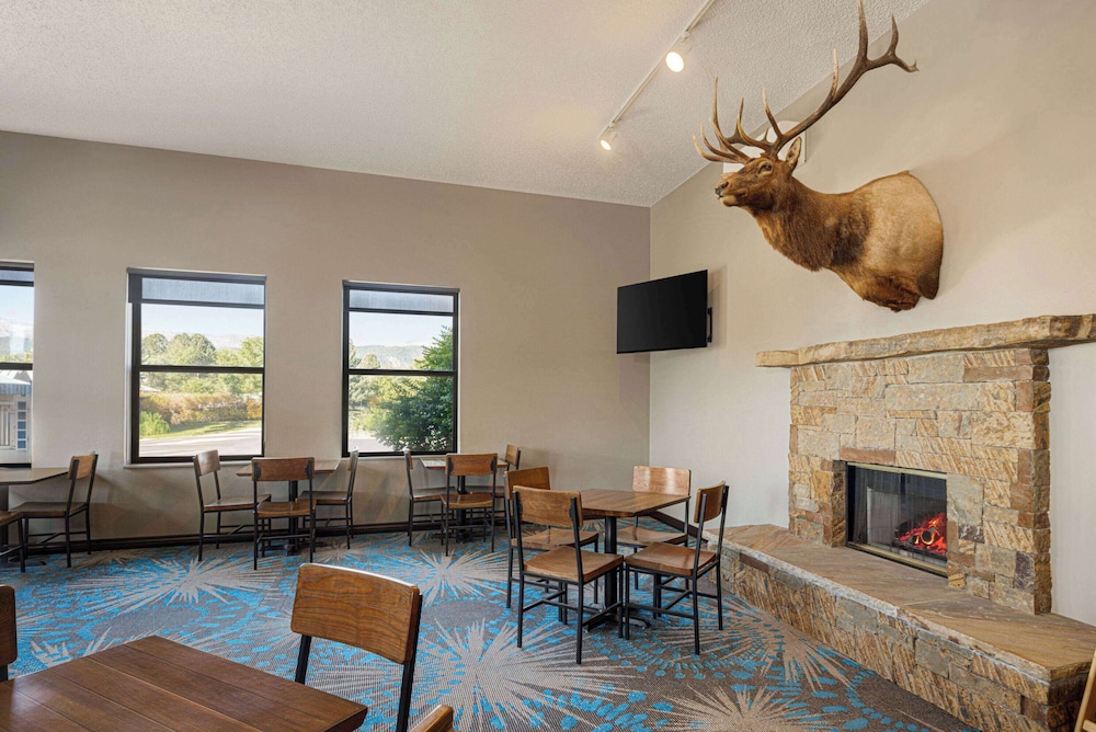 Days Inn by Wyndham Carbondale 23/38