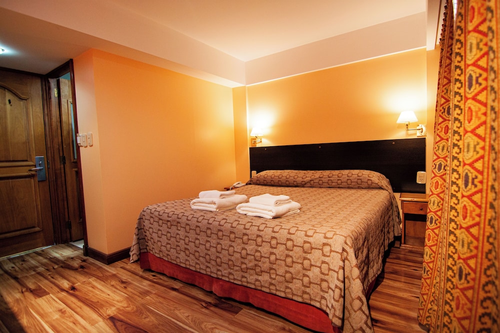 SUPERIOR, KING BED