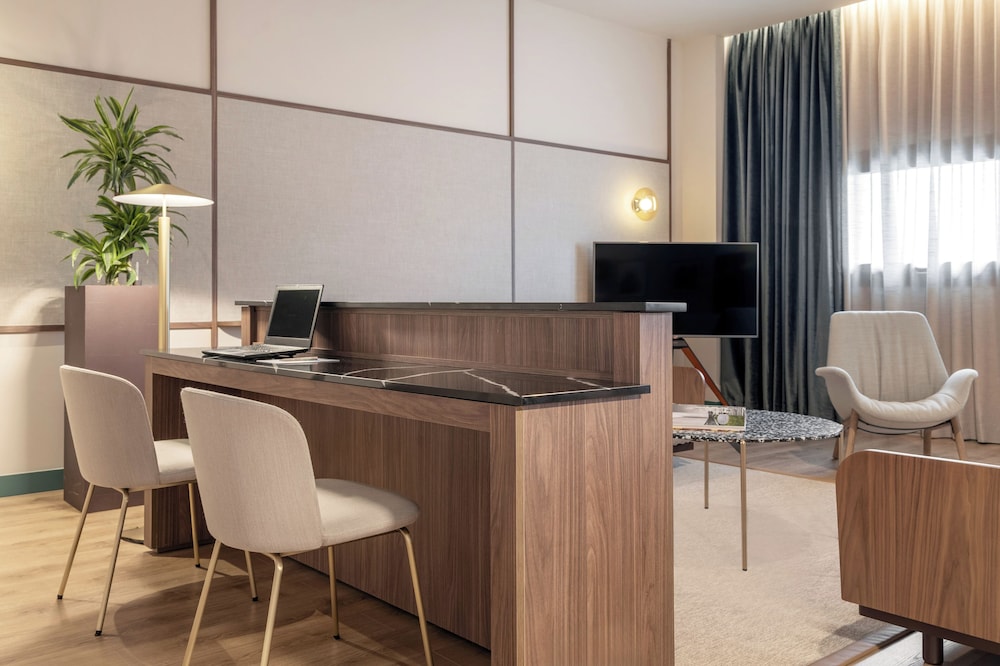 Melia Milano Hotel 8/70