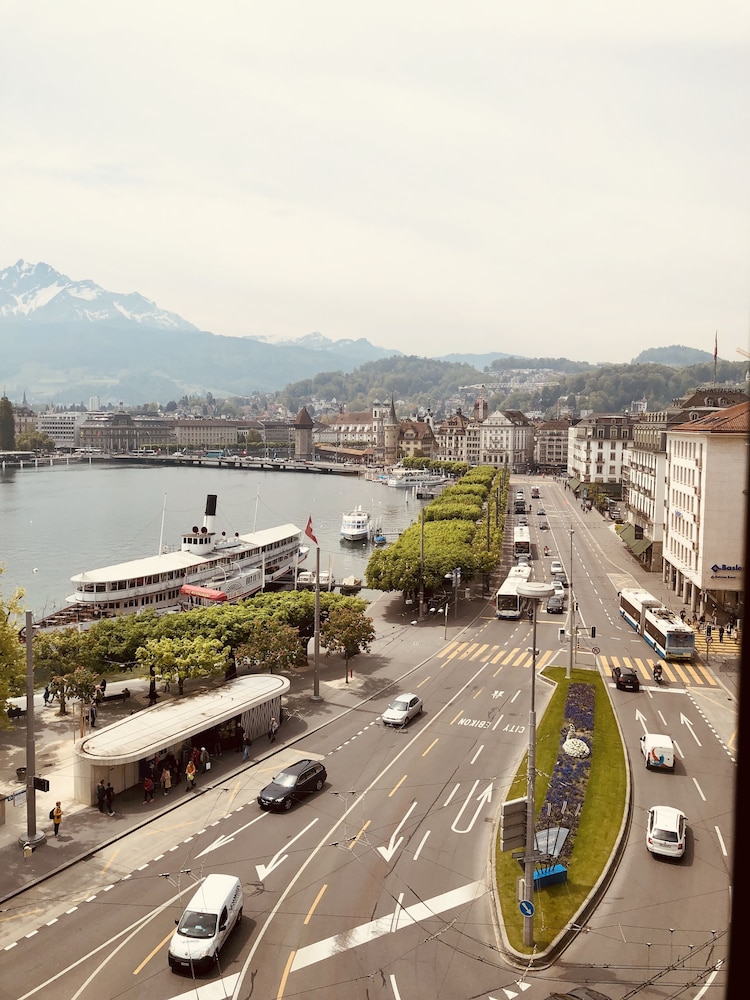 Lucerne Lake View Apartments 39/50