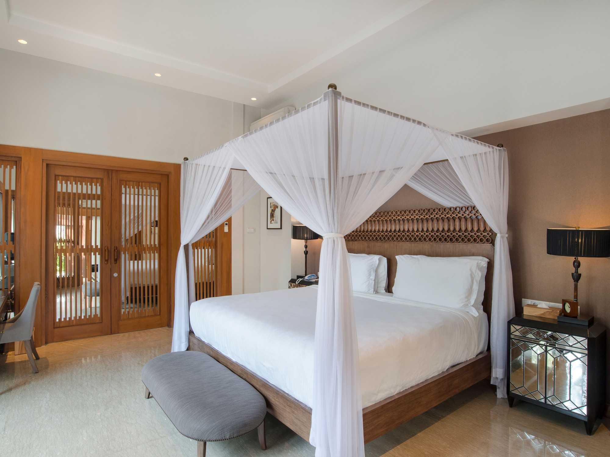 3 BEDROOMS, ROYAL, VILLA, COURTYARD AREA, ANNEX