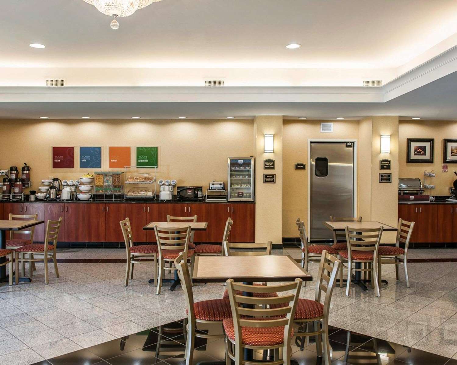 Comfort Suites near Indianapolis Airport 33/51