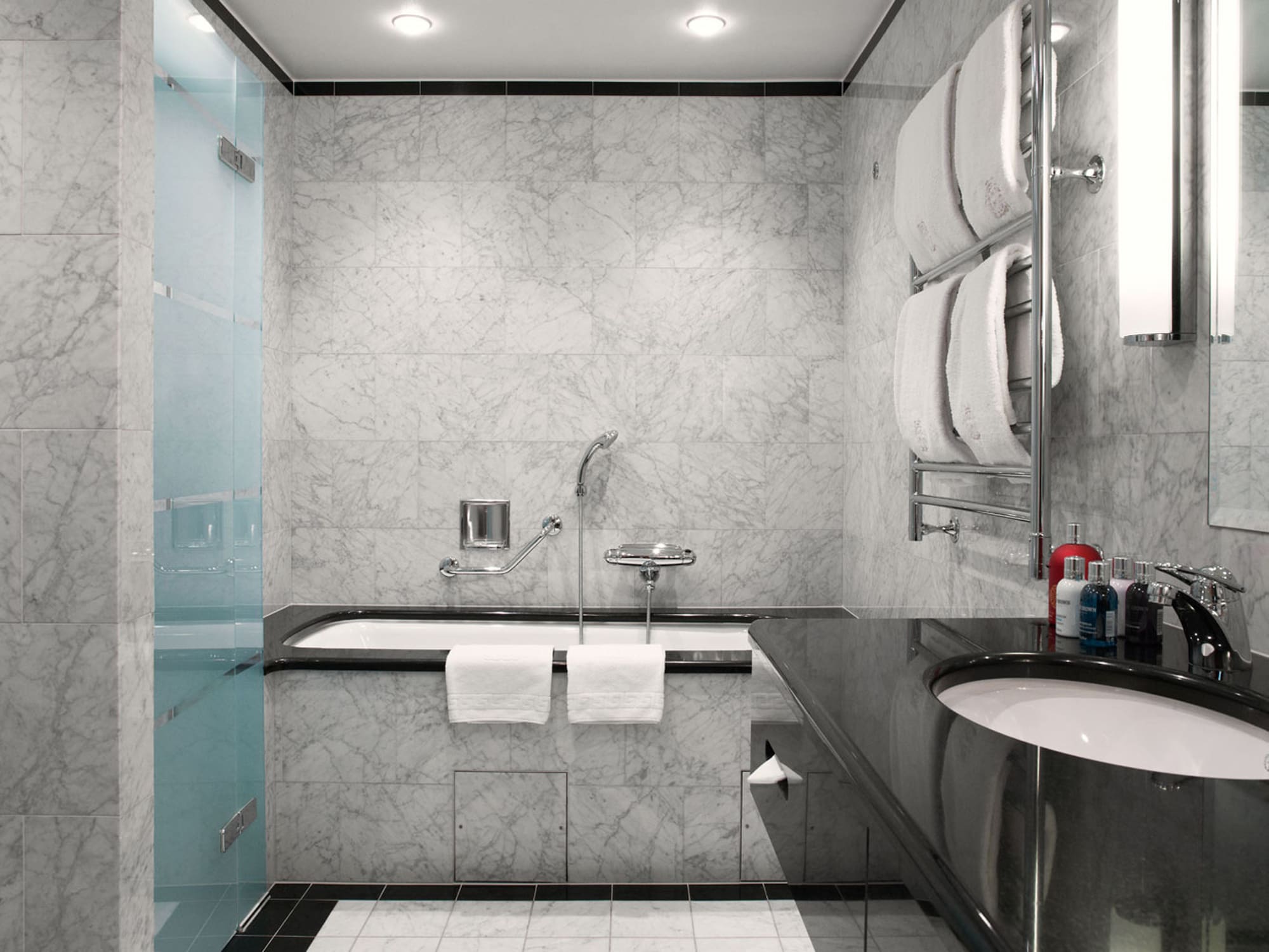Executive, Suite, Queen Bed, Water View