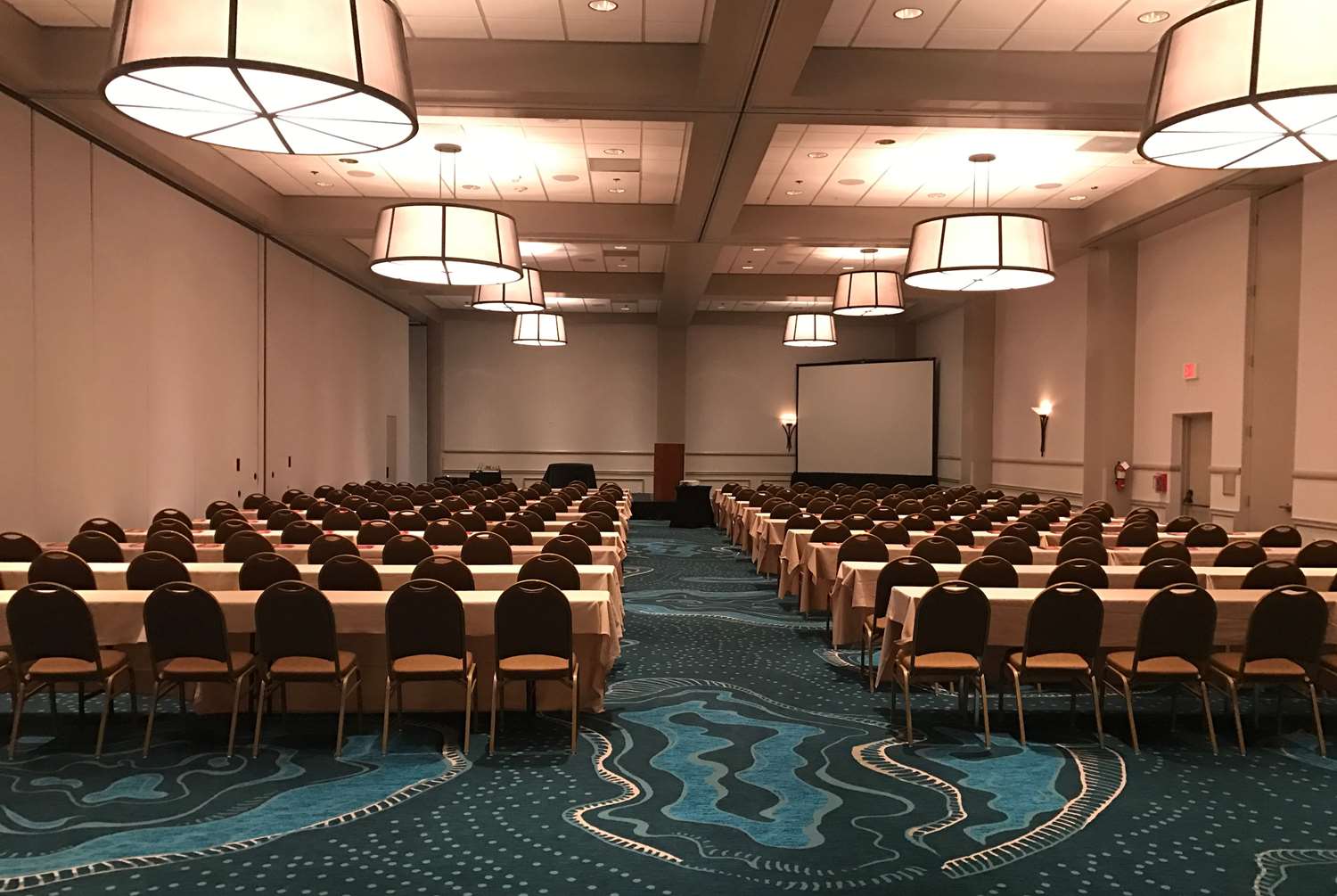 Wyndham Lake Buena Vista Disney Springs Resort Area 37/54