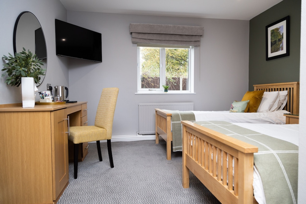 Rufford Arms Hotel 20/74