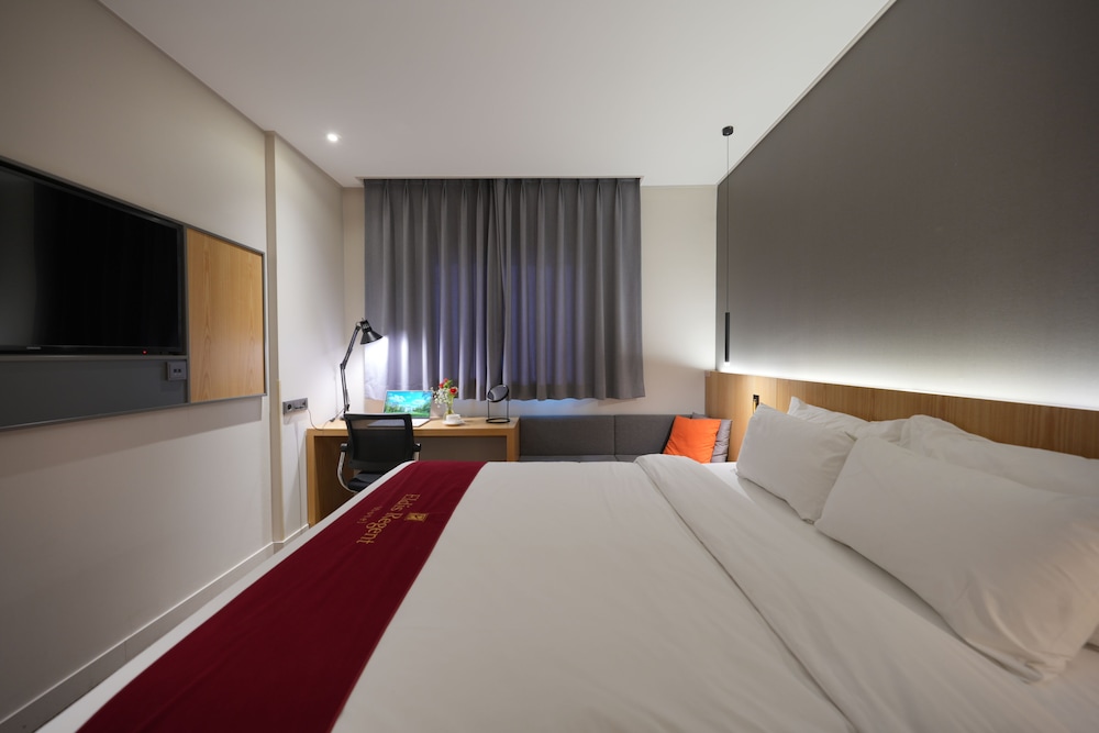 Eldis Regent Hotel 22/84