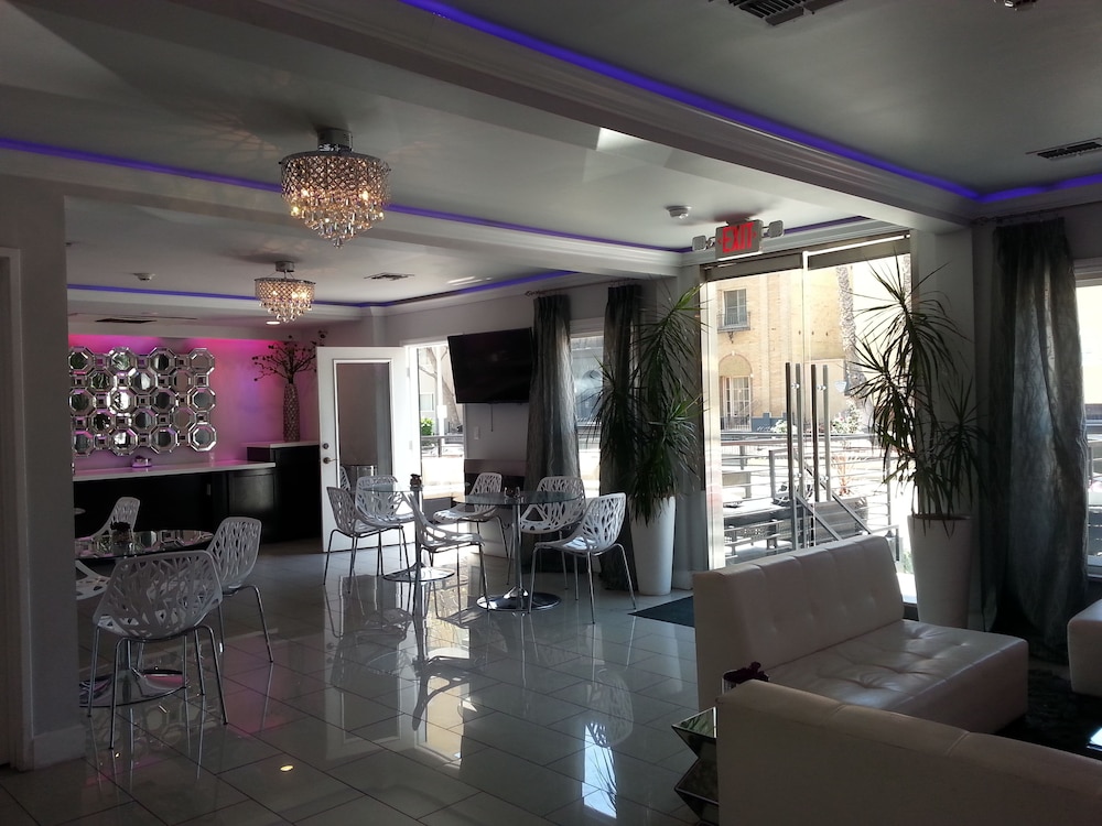 Hollywood Vip Hotel 32/40