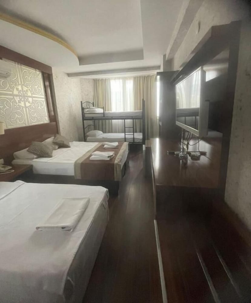 Grand Barhan Hotel 38/50