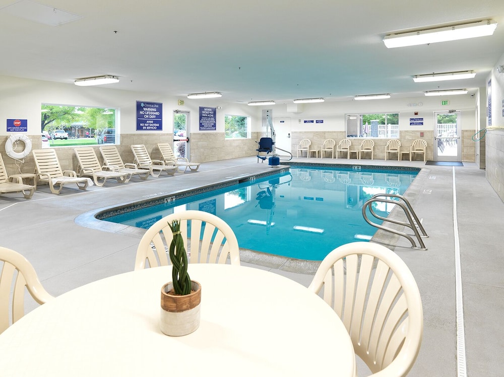 swimming pool spa