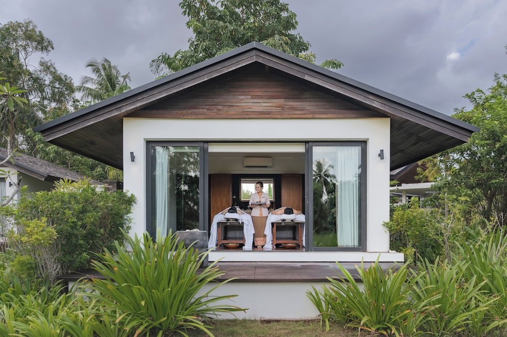 THE RESIDENCE BINTAN 10/73