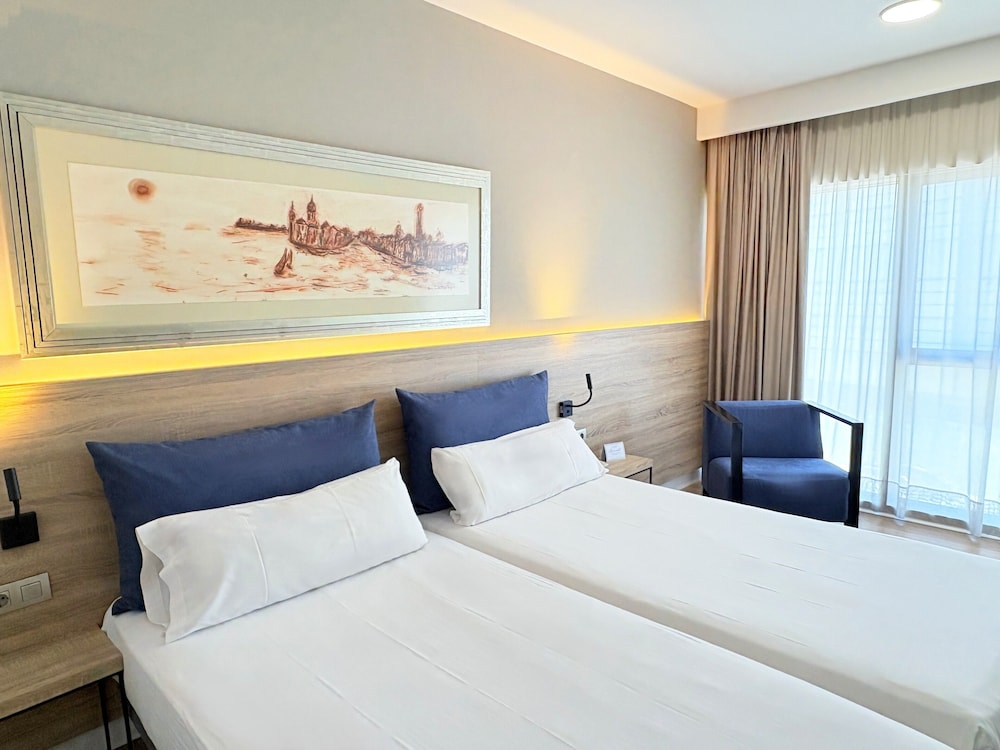 STANDARD, DOUBLE OR TWIN BED