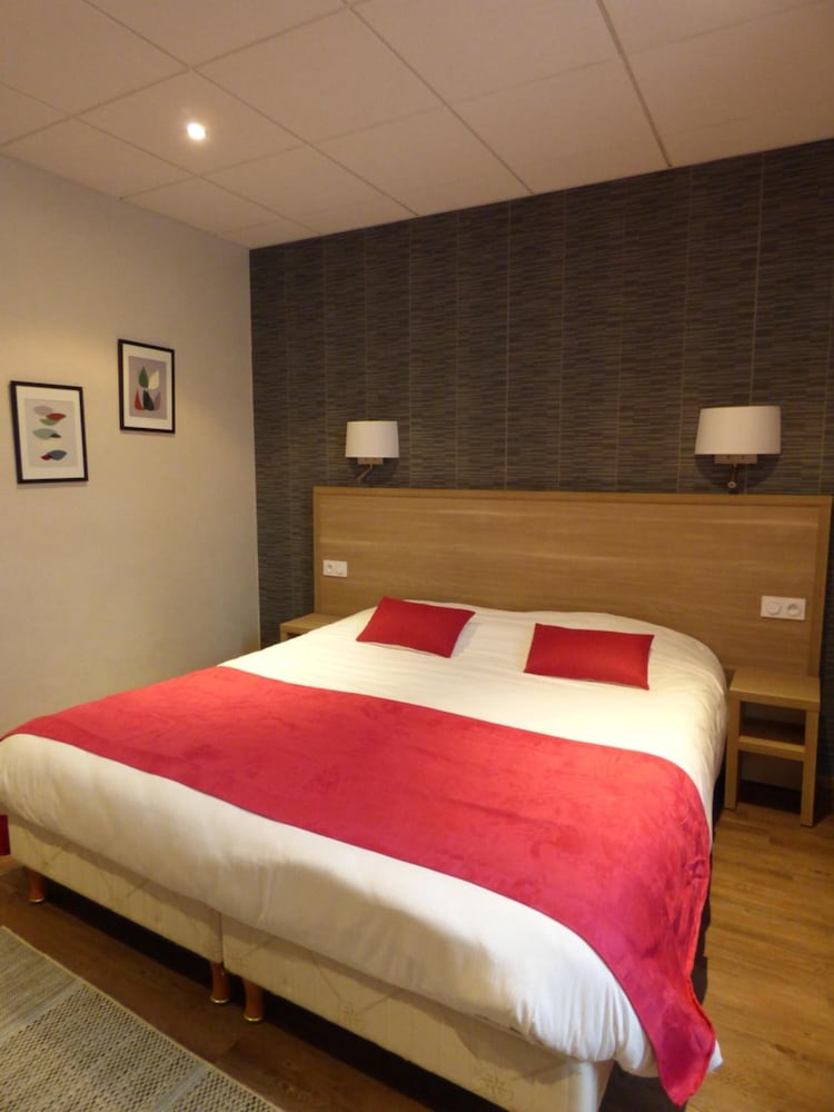 AU GRAND HOTEL 14/52