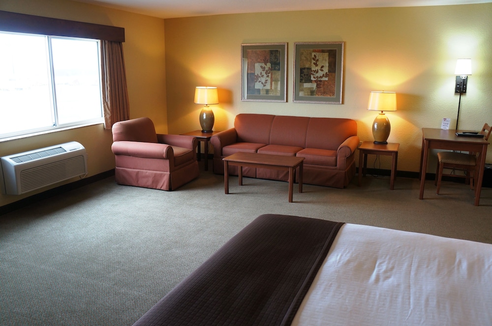AmericInn by Wyndham Newton 38/48