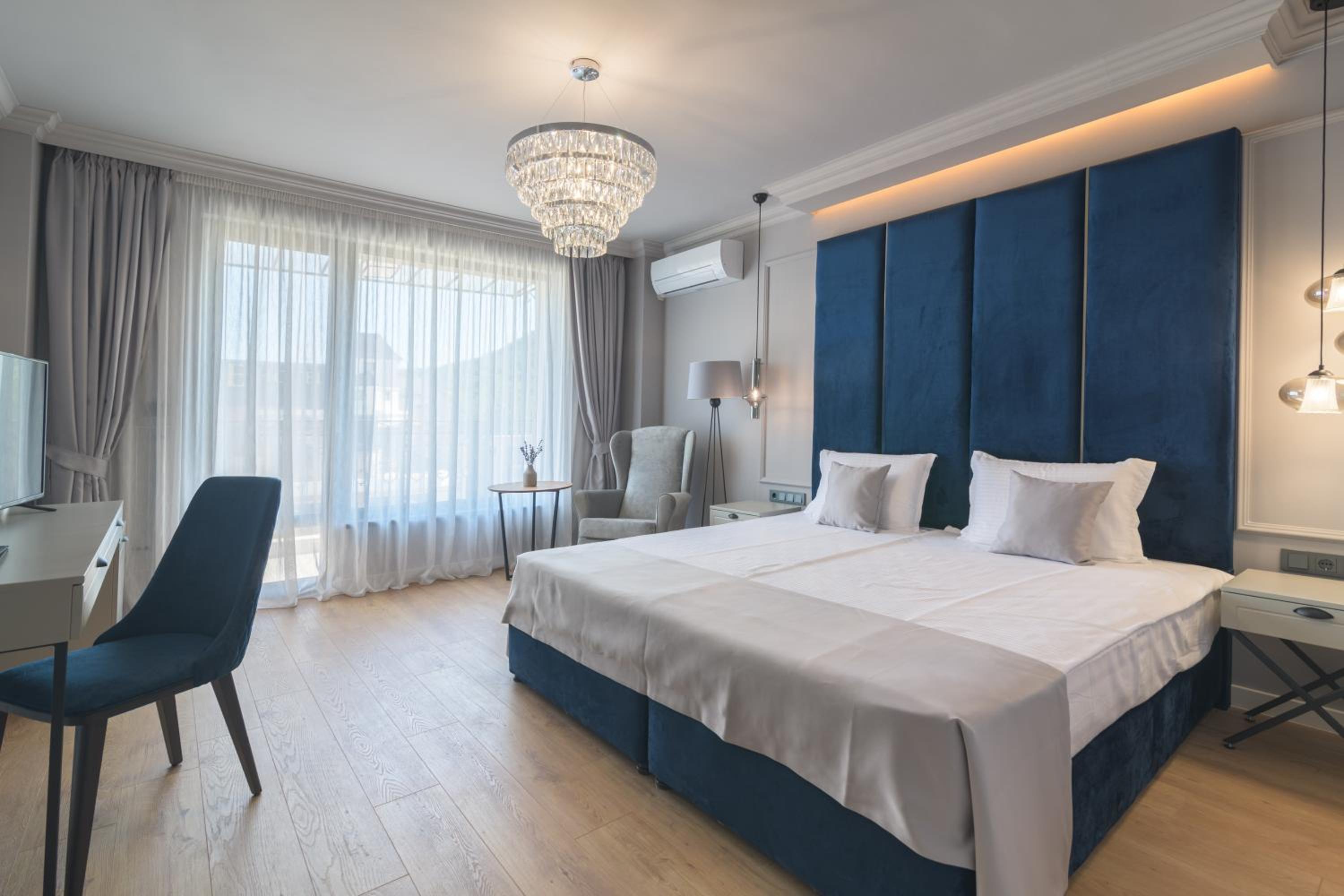 Aquamarine Hotel 13/49