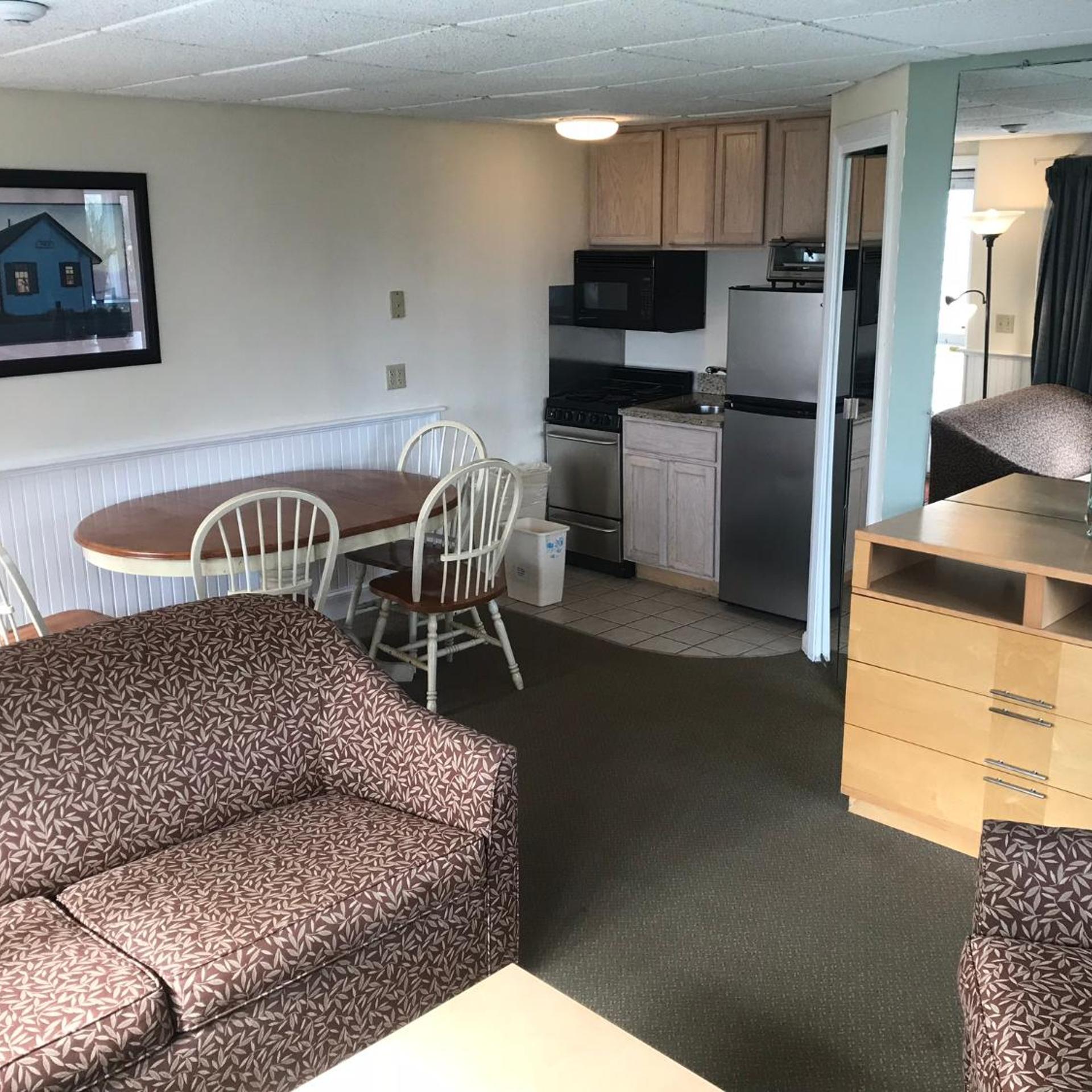 The Corsair & Cross Rip Oceanfront Hotel 37/50