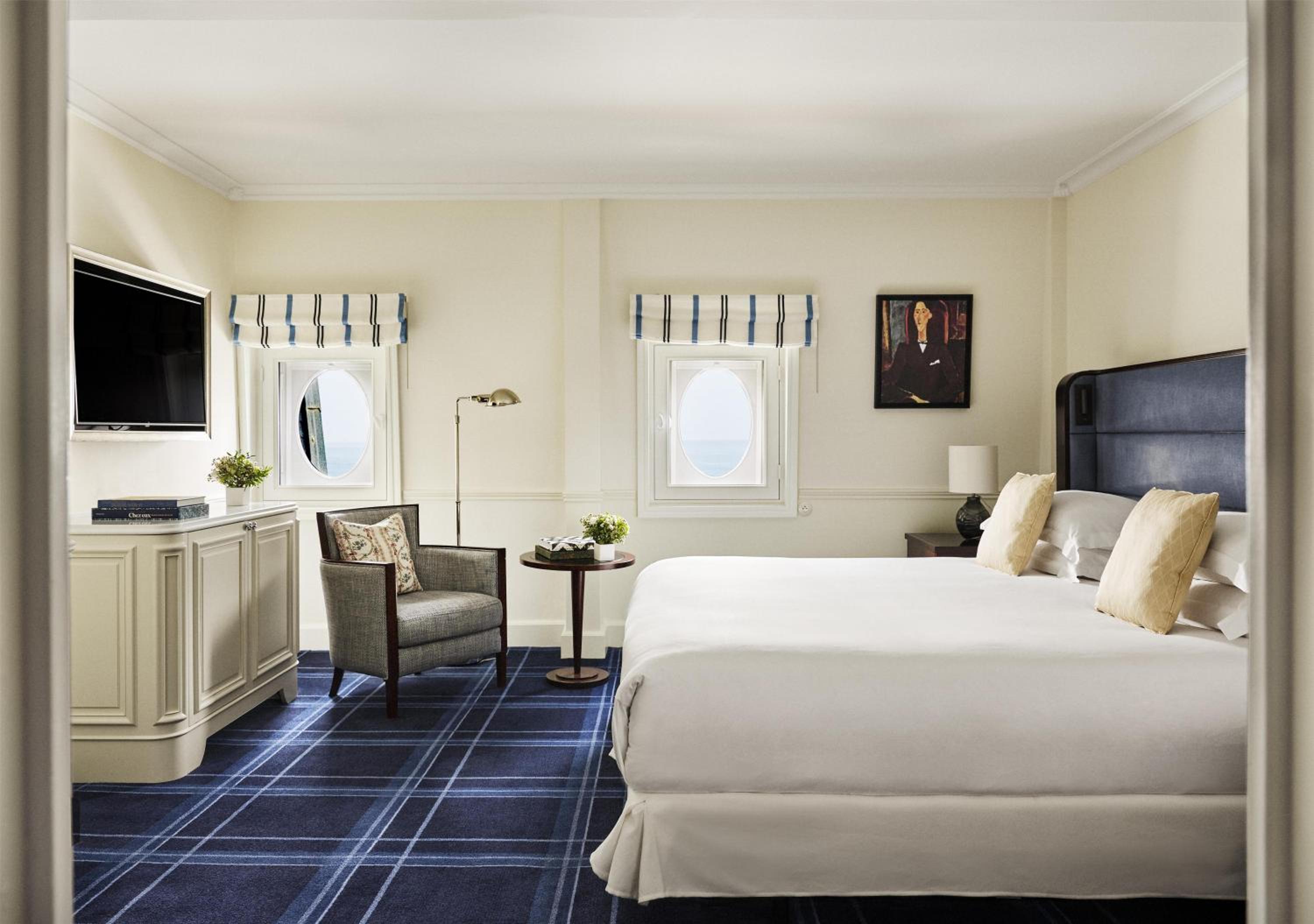 Cruise Line, Deluxe, King Bed