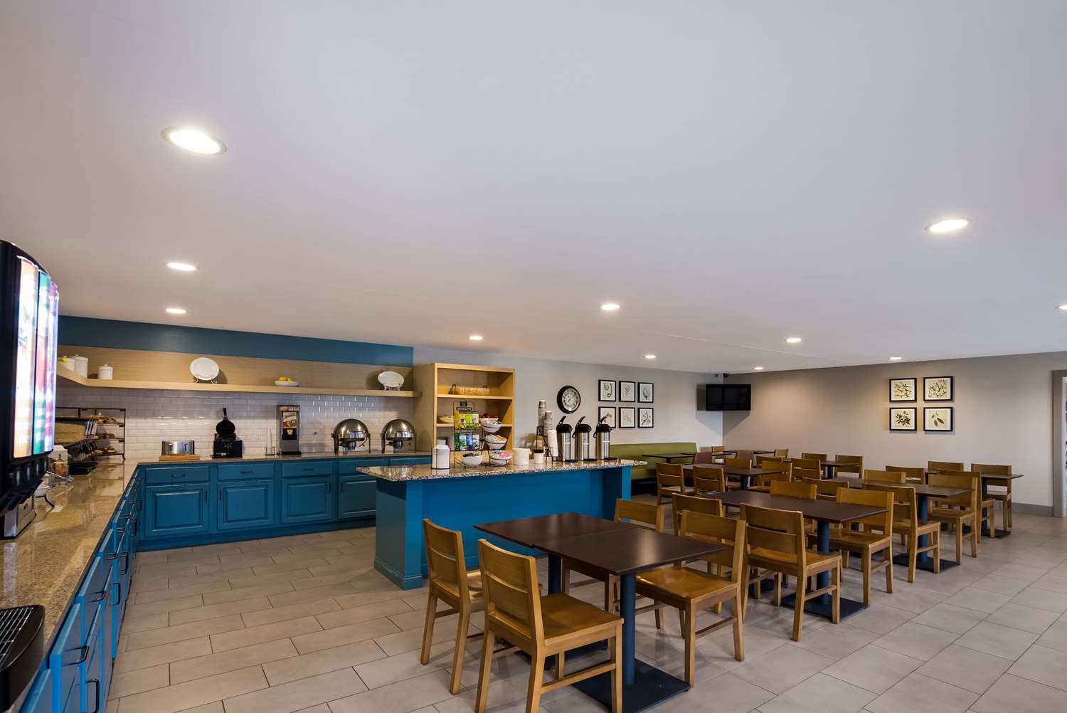 Country Inn & Suites by Radisson, Marion 46/64