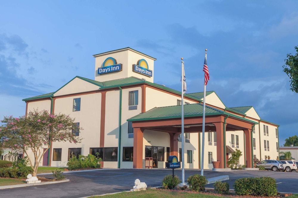 Days Inn by Wyndham LaPlace- New Orleans 3/33