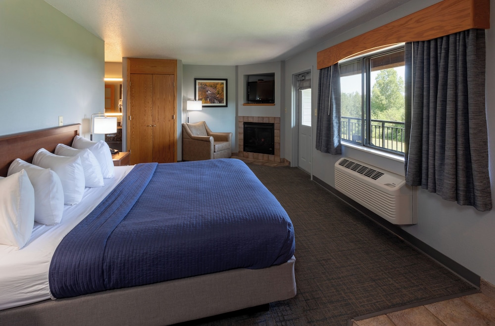 AmericInn by Wyndham Silver Bay 17/59