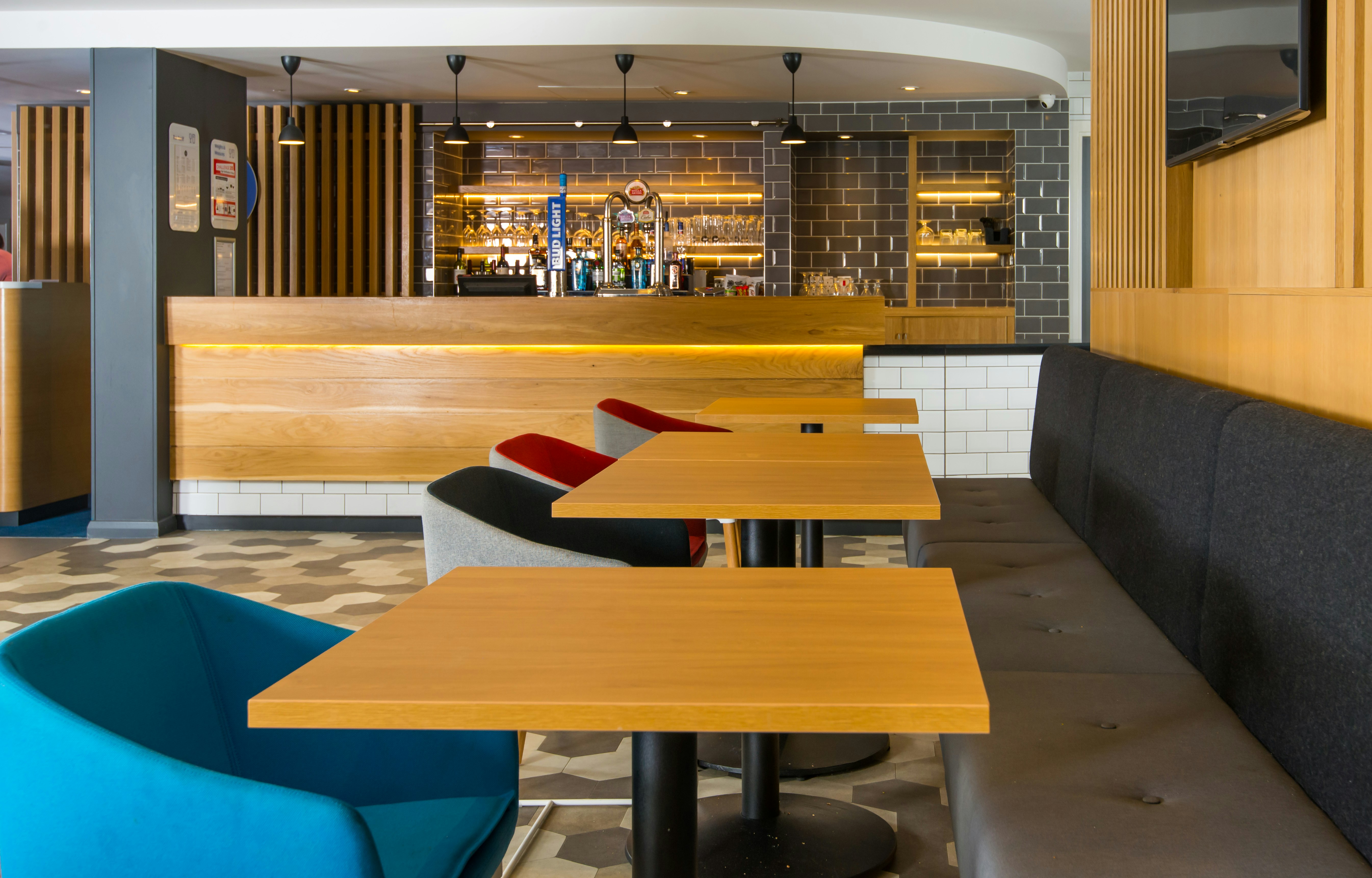 Holiday Inn Express London Hammersmith 31/43