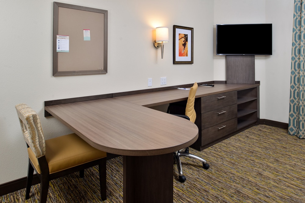 Candlewood Suites Lodi 41/43