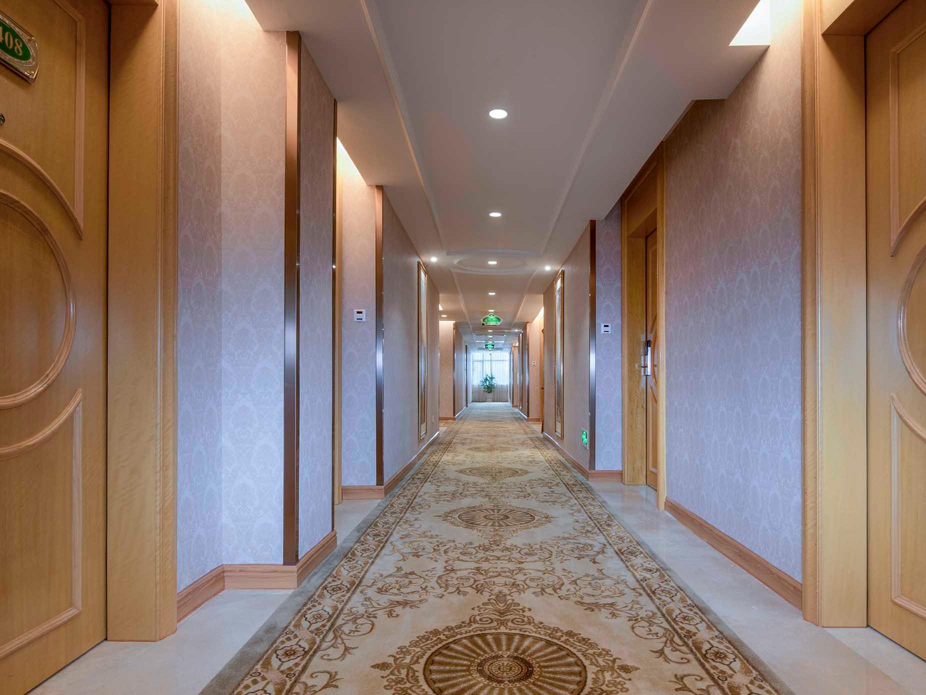 Vienna Hotel (Shenzhen Pingdi Huancheng South Road) 34/49