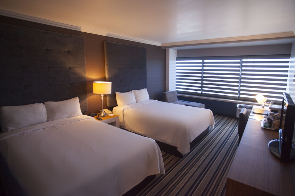 Room at Huntington Beach Hotel, HUNTINGTON BEACH - CA