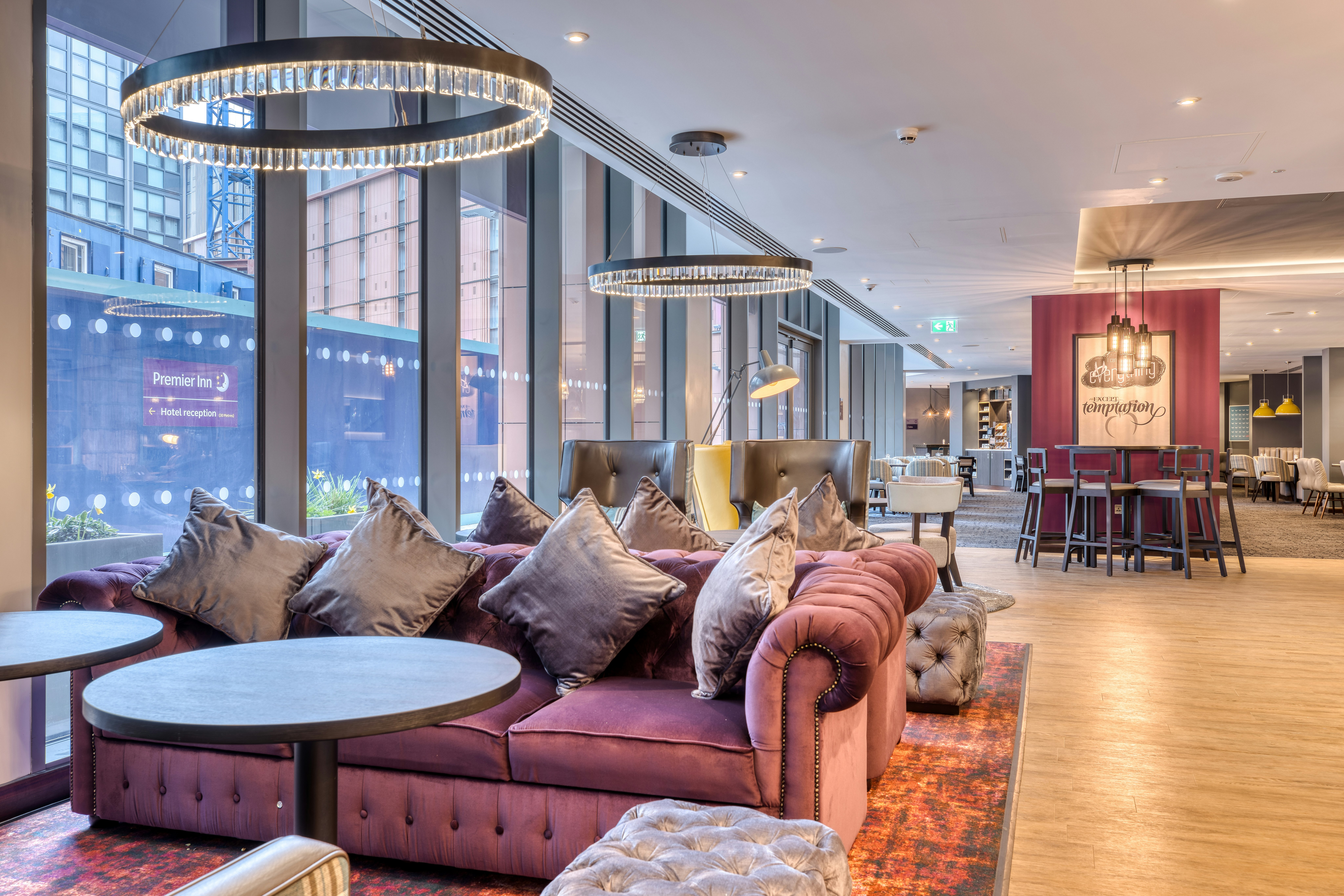 Premier Inn London Hammersmith (Talgarth Road) 16/31