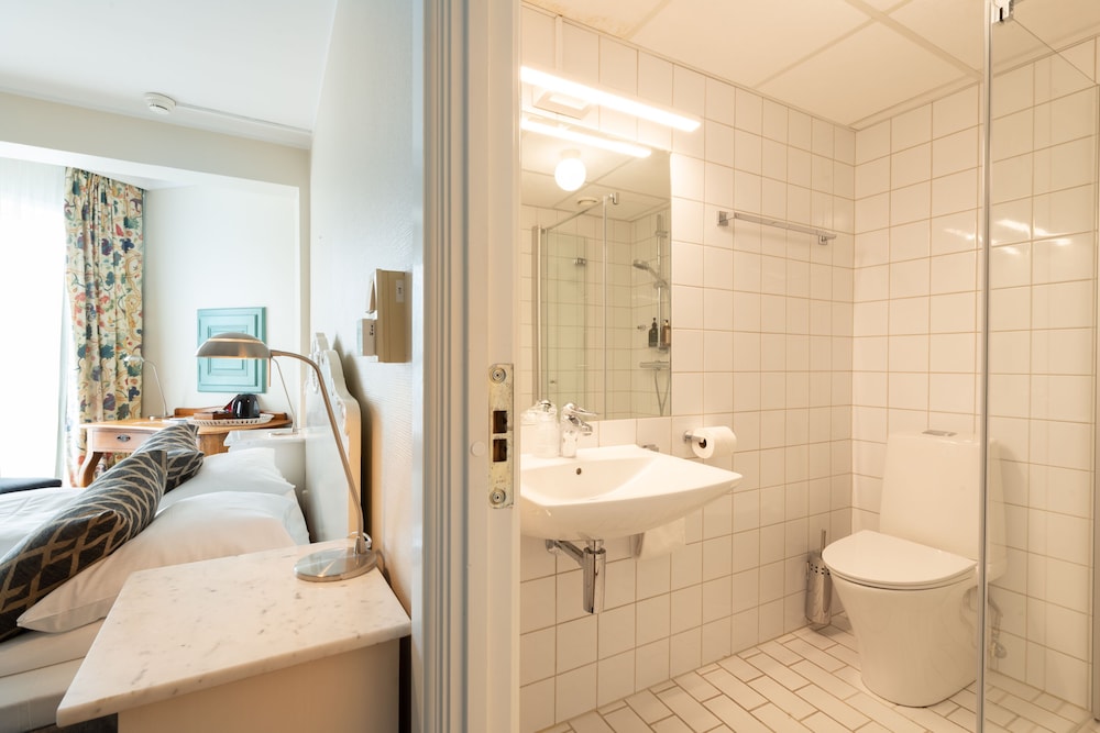 Lillesand Hotel Norge 53/55