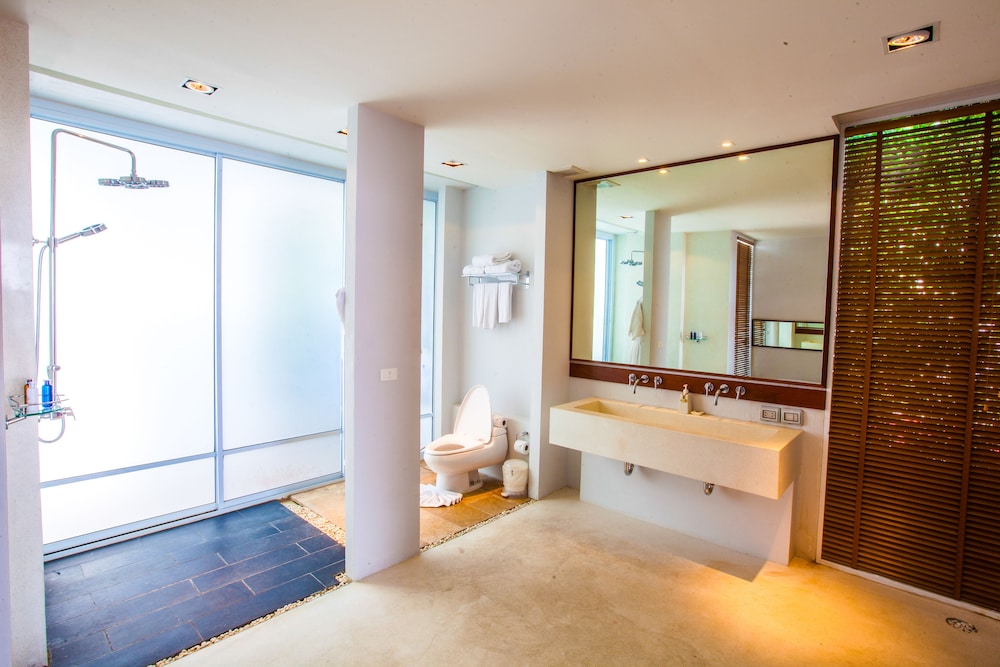 KC Beach Hotel Samui (Ex KC Beach Club & Pool Villas) 114/141