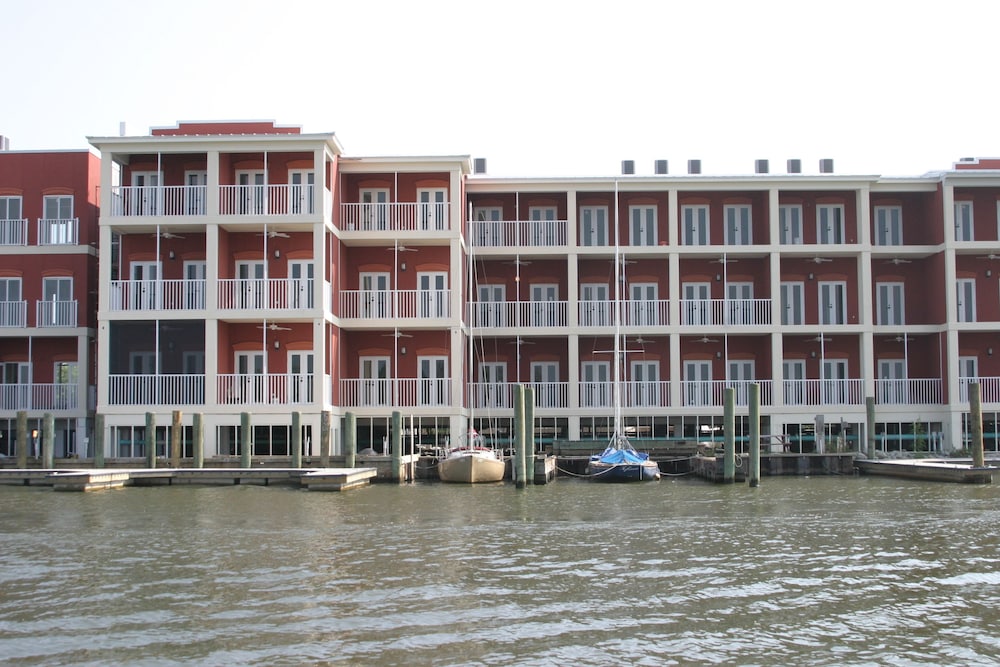 Water Street Hotel & Marina, an Ascend Collection Hotel 5/34