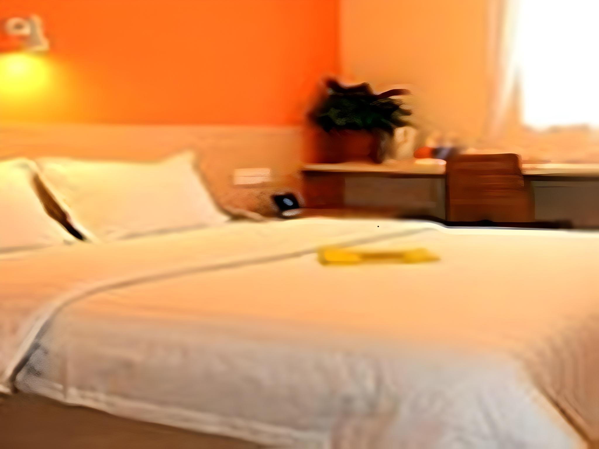 7 Days Inn (Foshan Zumiao Metro Station, Weiguo Road) 36/50