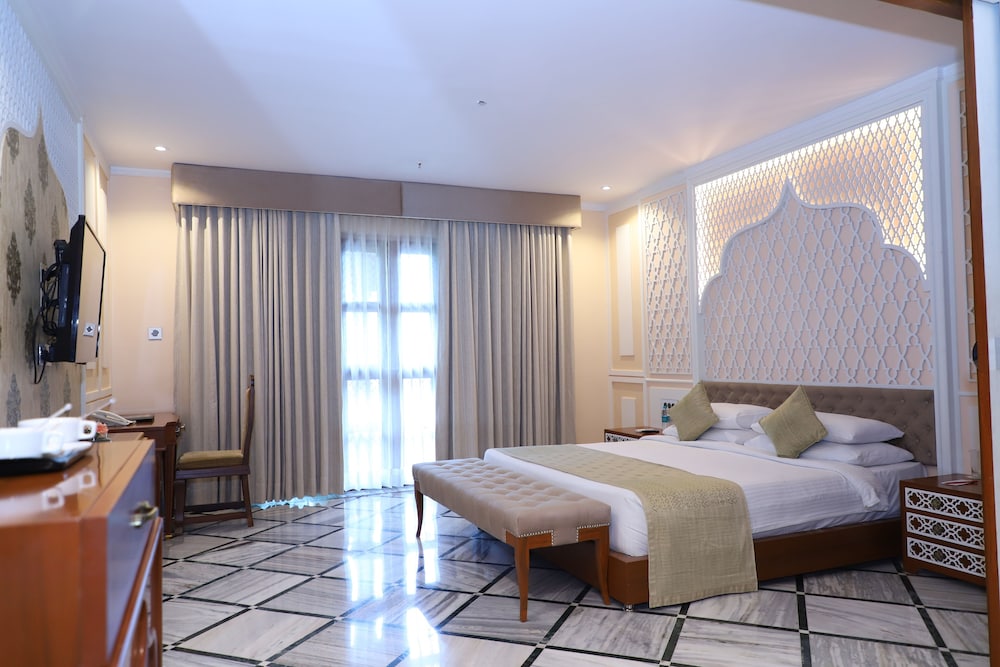 Luxury, King Bed
