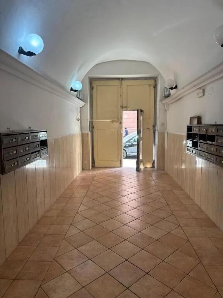Trani B T Rooms 32/46