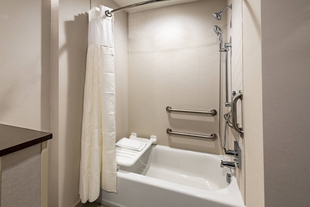 Fairfield Inn & Suites By Marriott Phoenix West/Tolleson 8/31