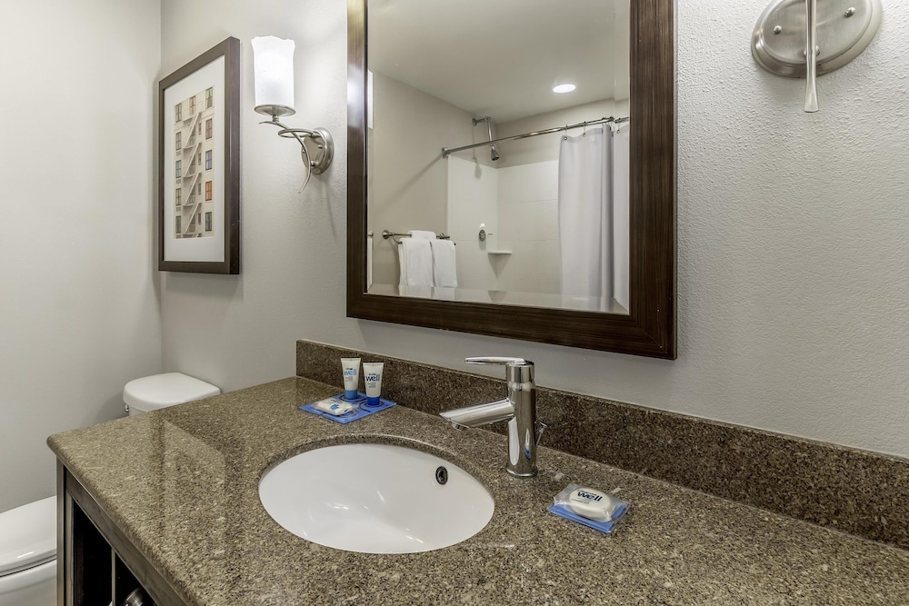 Hyatt House Richmond Short Pump 49/51