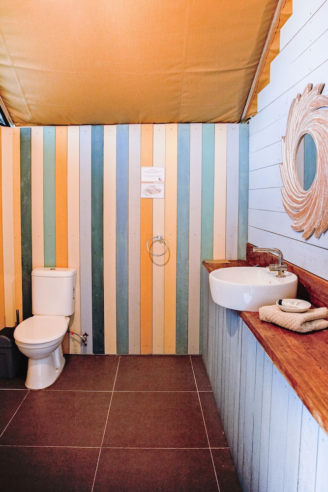 Turtle Bay Lodge 66/67