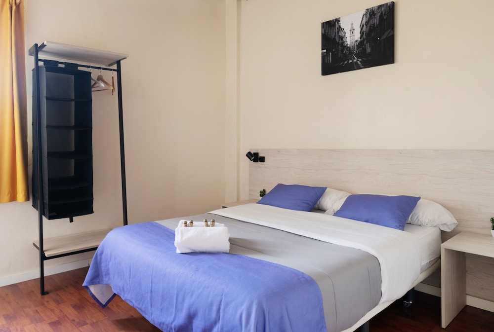 Purple Nest Hostel 24/60