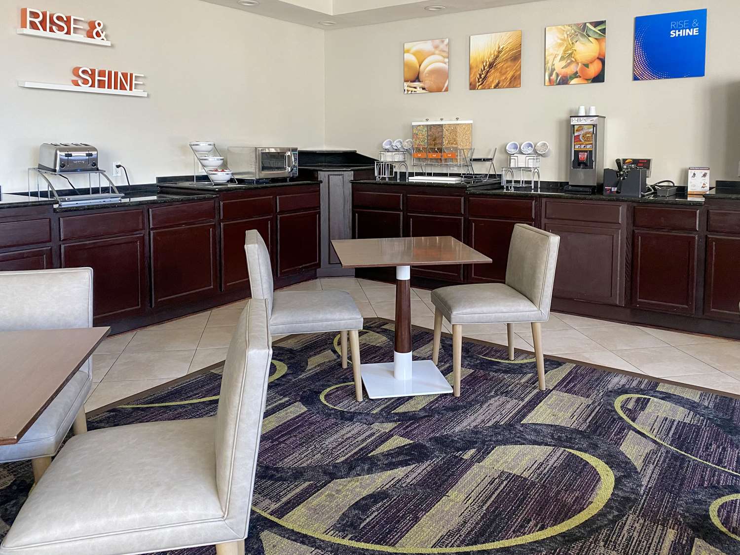 MainStay Suites Conover-Hickory 28/32