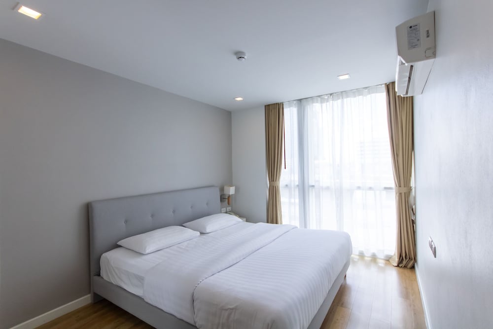 United Residence 17/50