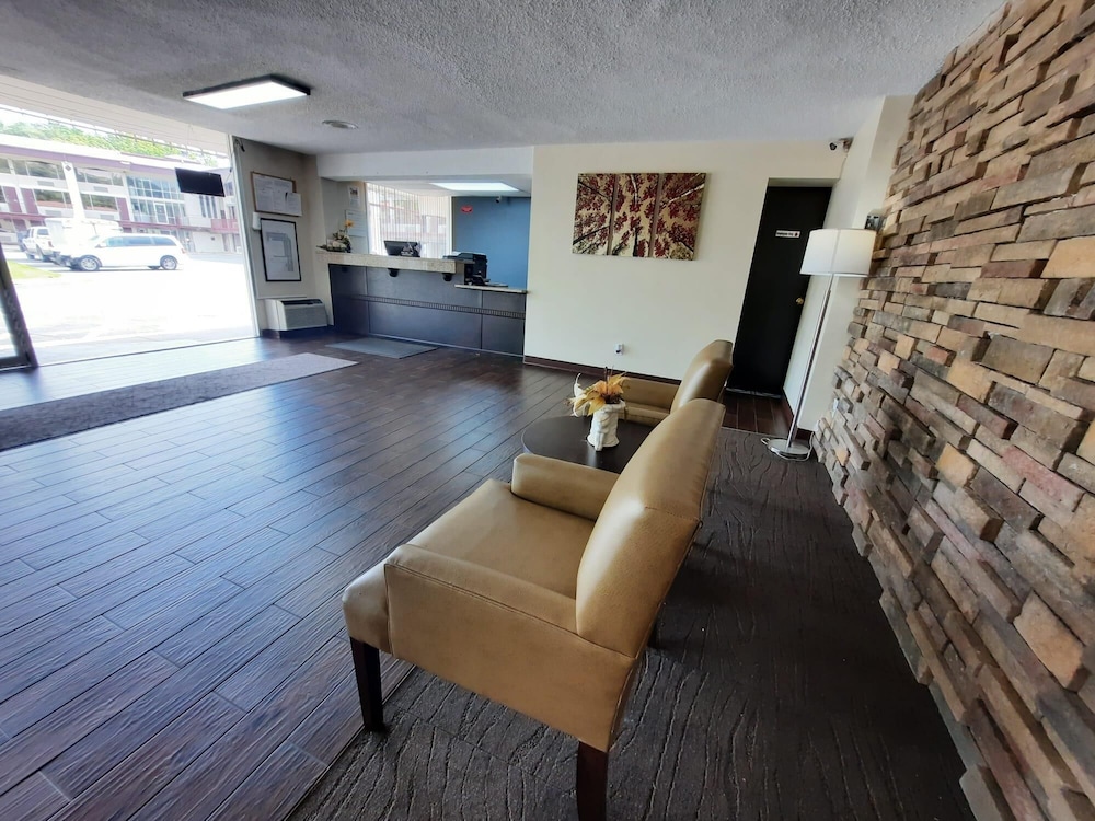 Americas Best Value Inn Moline 31/41