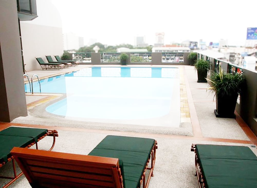 Royal Lanna Hotel 43/57