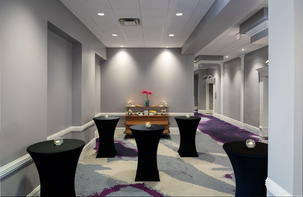 Wyndham I-Drive Avanti Resort & Conference Center 53/67