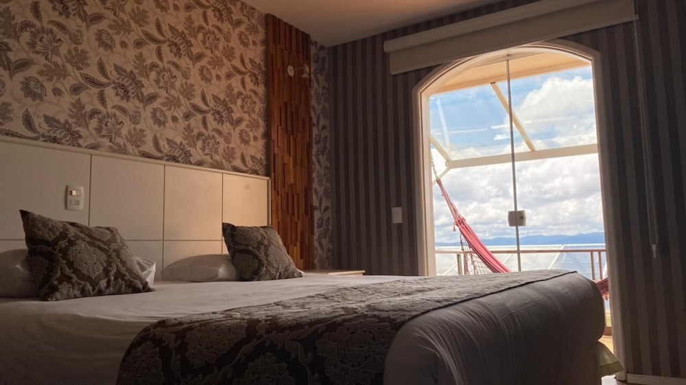 Chris Park Hotel 25/74